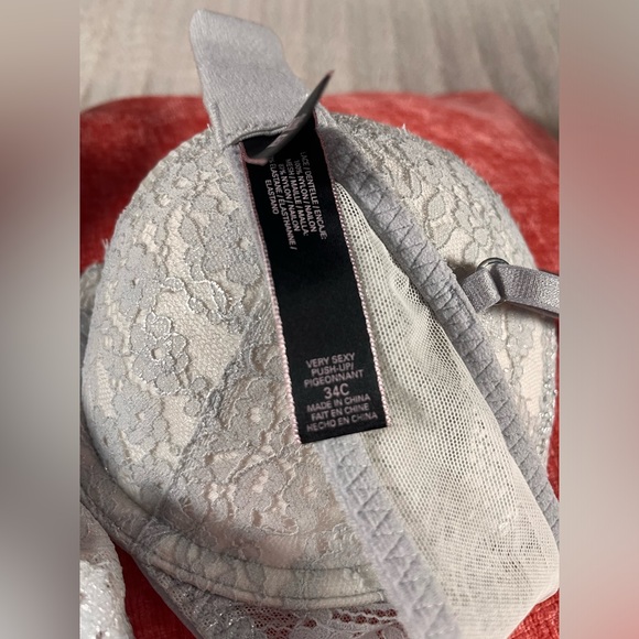 RARE! NWT, NWOT Victoria's Secret Silver Icy Lace Bra & Thong Panty Set 34C, M - Picture 5 of 6